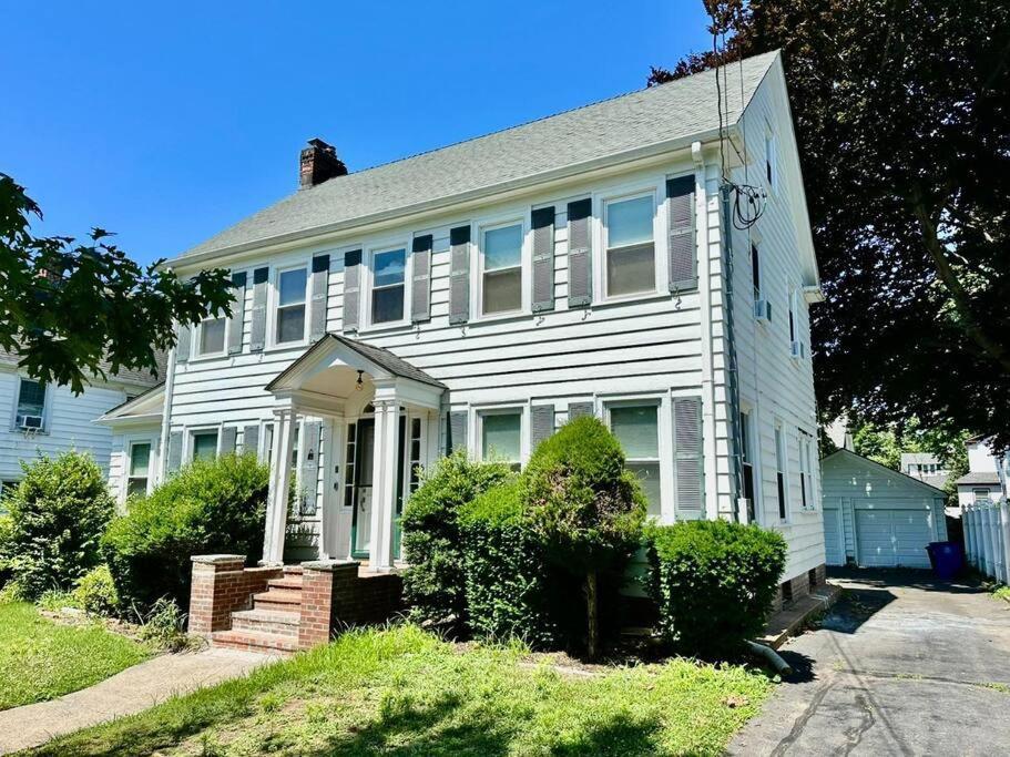 Huge Remodeled House Close To Yale With Backyard Apartment New Haven Exterior photo